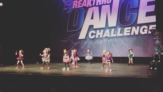 breakthrudance's tweet image. these nuggets were cray-z cute 😍💘 #breakthrudancechallenge #breakthru2018 #bdc2018 #dance #dancecompetition #compszn #compszn2018 #hiphop #4yrsold Watch #Instavideo:ift.tt/2HOdihX