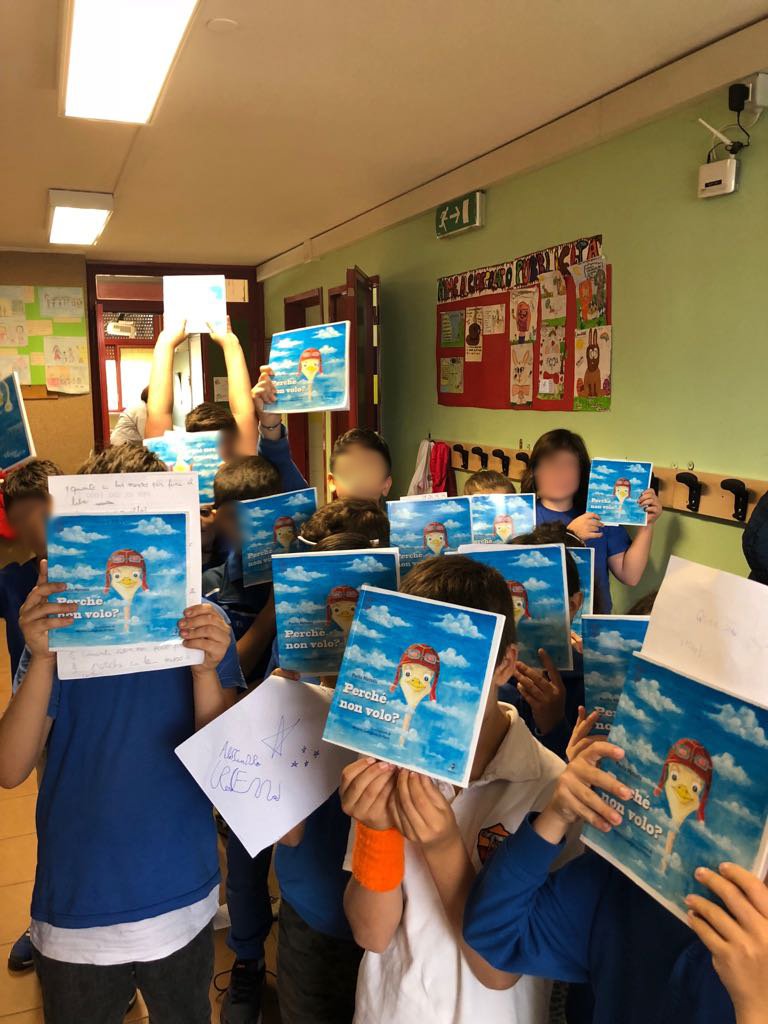 PaolaMerolli's tweet photo. "Grazie! Alle maestre – senza di loro non sarebbe stato possibile – e a tutti i bambini per avermi donato un giorno davvero speciale. " Paola
Booktrailer della favola: https://t.co/YERFrfqprg 🎞️
#presentazione #Sbruffo #3maggio #bambini #favole #bookstagram #book #childrenbook https://t.co/ewoFnBNYbM