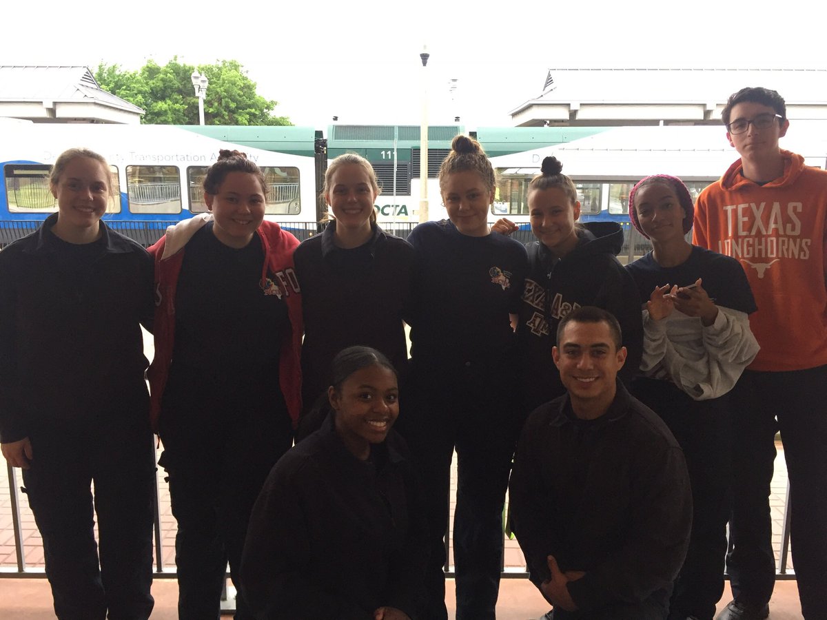 EMT_ATC's tweet image. Took some of my EMT students to @cityofdentontx disaster drill this morning! Always learning! @dentonisd @DentonATC #emtstudents #DentonDisasterDrill #rainyday #dentontexas