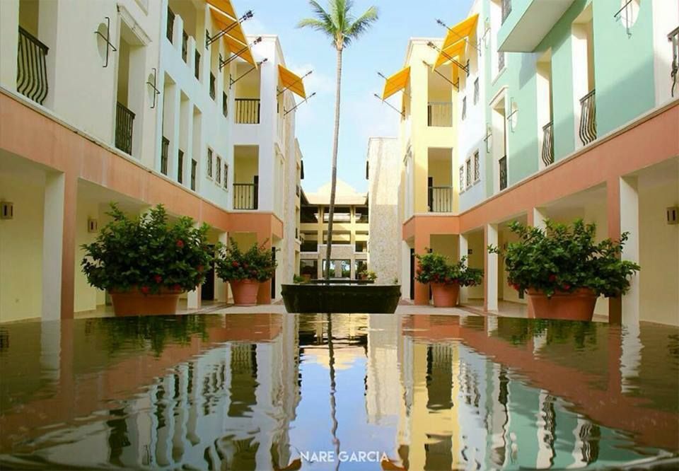 OceanBlueSand's tweet image. The architecture of Ocean Blue &amp;amp; Sand is visual art, where the buildings speak for themselves... #Comfort #Style #PuntaCana buff.ly/2rnKX6O
📷Credits: @nare_nomas