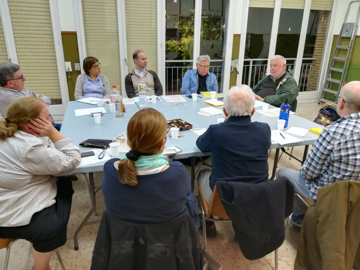 catedralstfeliu's tweet photo. Reunió Consell #pastoral #parroquial per valorar #SetmanaSanta2018 i altres celebracions d'abril, programar fins l'estiu i tractar temes de futur. https://t.co/YtdHXf5euQ