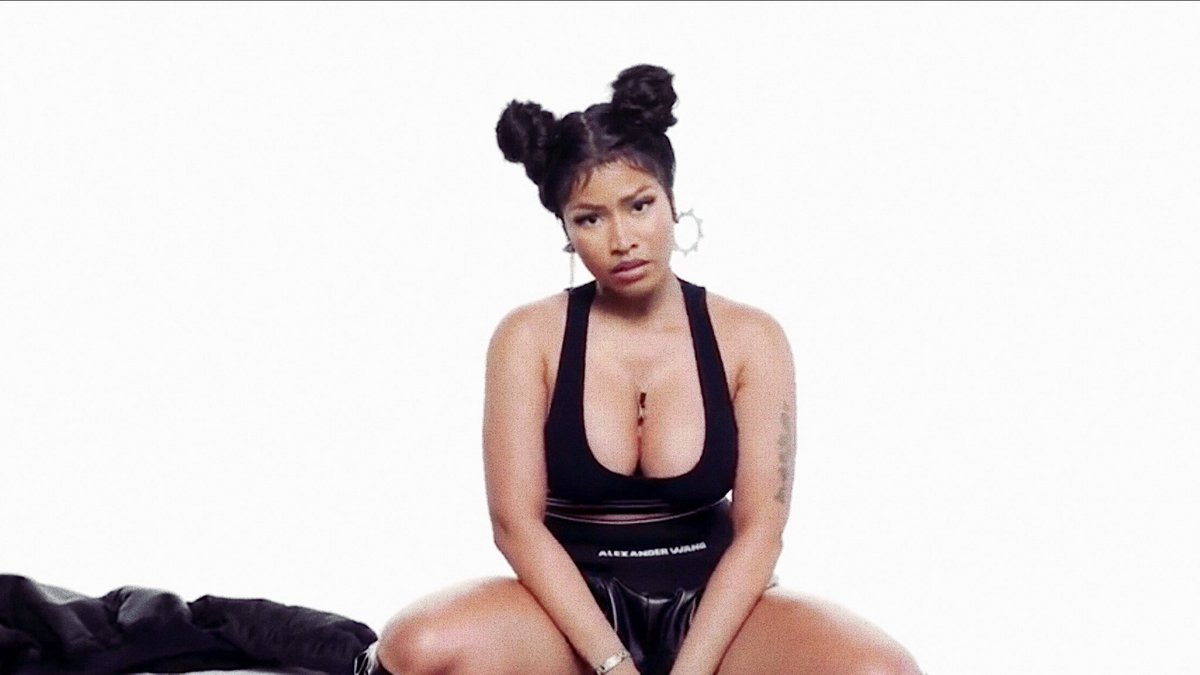 s_yourleader's tweet photo. name go ding dong #BarbieThingzVIDEO https://t.co/bpkRDexKiV