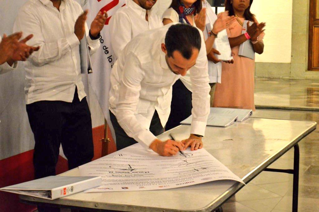 Concluye el primer día de #JuventudesMx14 con la firma de un compromiso de la réplica de las activaciones #SaludJoven por parte de algunas entidades federativas. Además, de la participación @CIJ_Adicciones con la ponencia 'Jóvenes por un entorno saludable'.