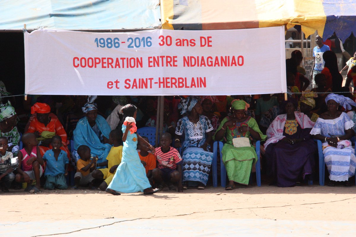 saintherblain's tweet photo. Vous avez entre 18 et 26 ans ? La Ville de #SaintHerblain recrute pour une mission de 8 mois en #servicecivique au Sénégal 👉 https://t.co/o8b0JORXiU https://t.co/kM8mM2RCZ7
