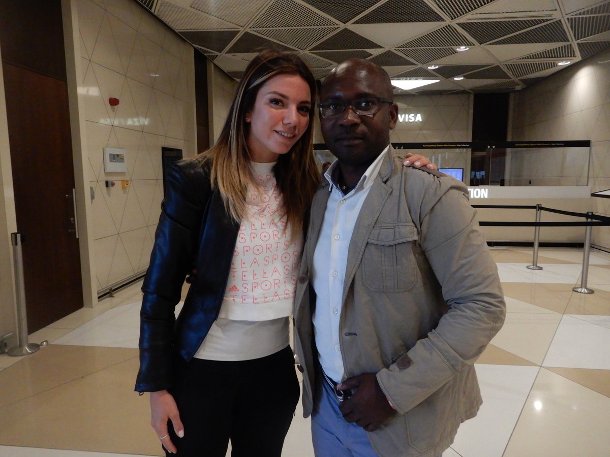 dsoul2soul's tweet photo. Cordialissima persona ed eccellente giornalista a #SkySport24 #F1 @FedericaMasolin #SalamBaku #F1Baku #Azerbaijan @BakuCityCircuit #Ricordi https://t.co/FLFZJtSH88
