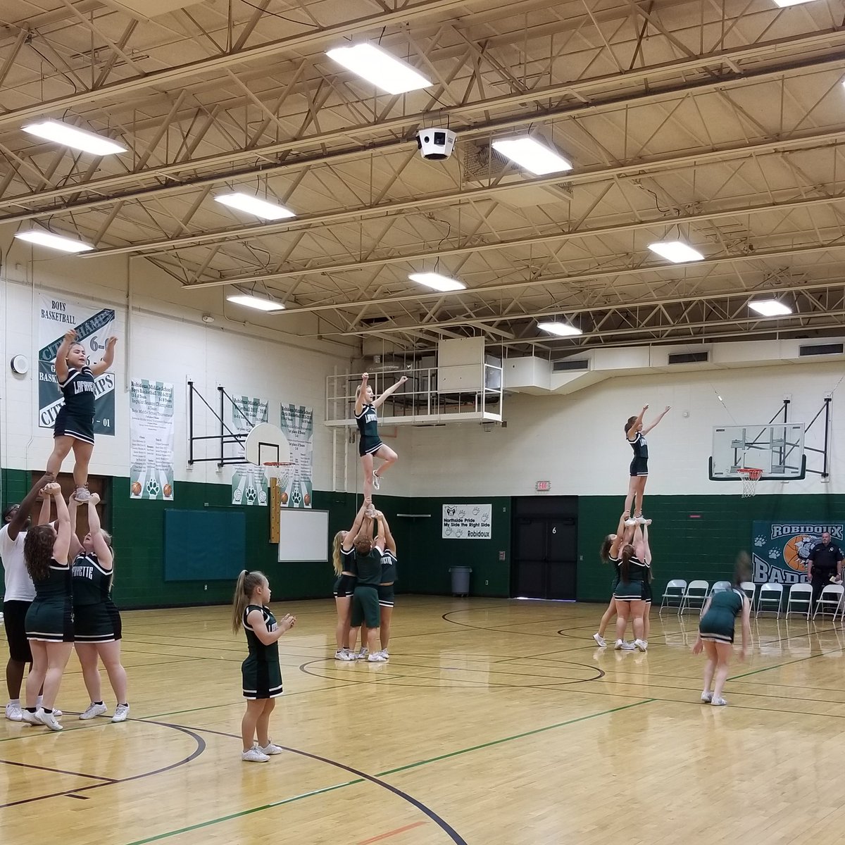 Irish Cheer tweet media