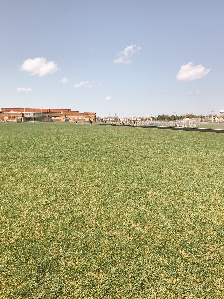 MrsSmithD158's tweet photo. Beautiful day for a #MustangsTrack Focus Friday!! @MarloweMustangs #Dist158 #GoMustangs https://t.co/CpI4G9uAjm