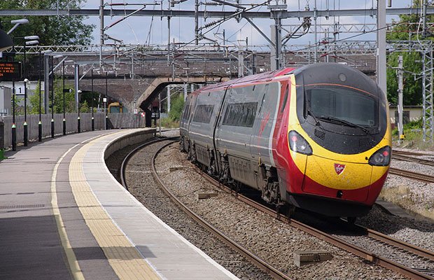 LichfieldLive's tweet photo. NEWS: Missing case with wedding dress in that went missing from @VirginTrains service at #Lichfield Trent Valley had British Airways tag and Mexican contact details on: https://t.co/uUgkS1pNE0 https://t.co/Je8RUGcRZh