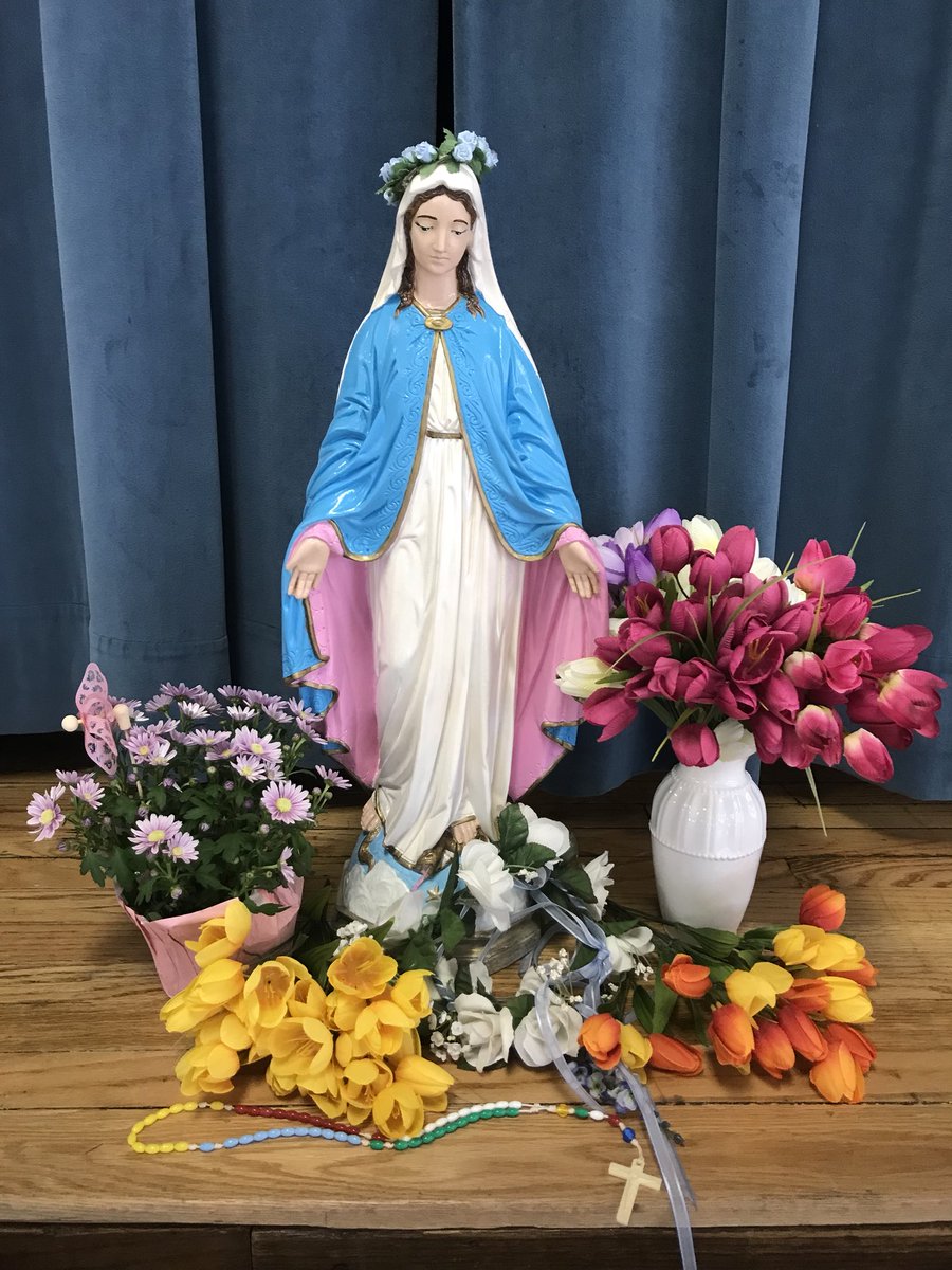StMaryRockwood's tweet photo. Thank you to our 8th graders for leading the school in our final school Rosary and May Crowning. 🙏
#Mary #SMRRockets https://t.co/s0zAVQsmzT