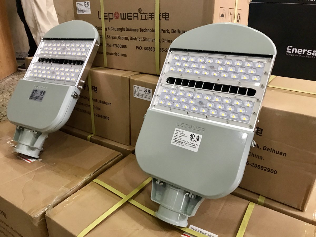 EnersaArg's tweet photo. #MiCiudadLED 💡♻️ | Entregamos a 36 Juntas de Gob. del Dpto. #Paraná, 630 Luminarias #Led. Esta acción forma parte del Programa Provincial de Alumbrado Público Eficiente “Mi Ciudad LED” que llevamos adelante junto a @GobiernoER https://t.co/cJsLX30ZAW