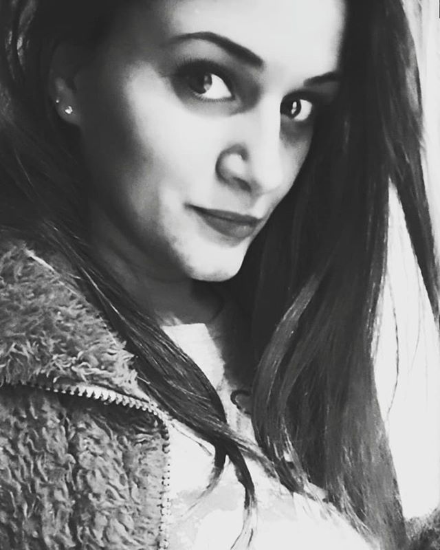 _chiara91__'s tweet photo. “Le persone più incantevoli al mondo hanno sempre un vissuto complesso. Sono spesso le più difficili da amare ma anche quelle che sanno dare di più.” Massimo Bisotti. 👧 #eyes #face #follow #followme #fun #hair #handsome #igdaily #igers #instagood #in… https://t.co/b1xbWyLv3F https://t.co/TCmhX3vTyy