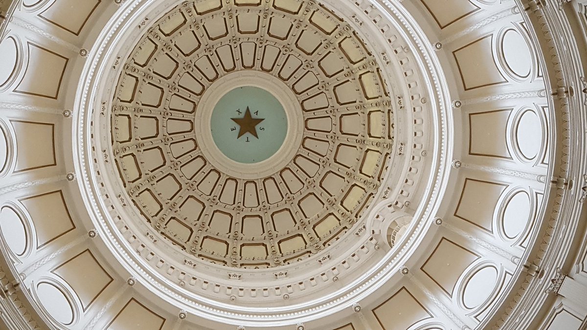 MissJShields1's tweet photo. Texas State Capital #historyinaction #TexasHistory #lavrocks #lvrocks @LAV4thGrade @LaVillitaElem @CFBISD https://t.co/hwDNyb040G