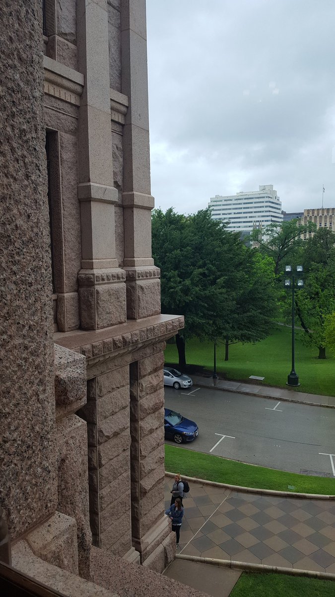 MissJShields1's tweet photo. Texas State Capital #historyinaction #TexasHistory #lavrocks #lvrocks @LAV4thGrade @LaVillitaElem @CFBISD https://t.co/hwDNyb040G