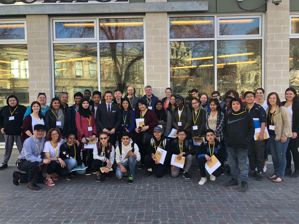 BrianTDBowman's tweet photo. Met an engaging group of middle school students participating in #YouthStudio2018 this morning. Great program challenging young students to create a temporary design installation to enhance their community. @HTFC_Winnipeg https://t.co/uxuLRJ3426