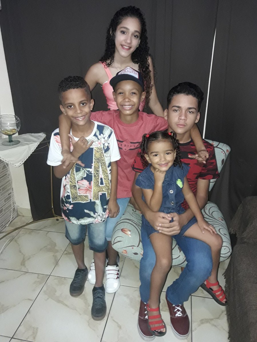 dona_neurotica's tweet photo. Parabéns Mamão ..👏👏🎂🎁🎉🎊🎈 #Rhamon faz 8tão https://t.co/yYPsjzo490