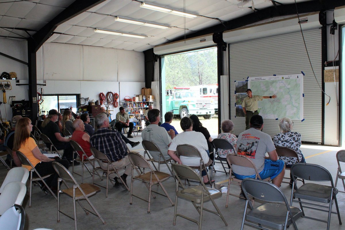 ShastaTrinityNF's tweet photo. We would like to thank the Hyampom Volunteer Fire Dept for hosting the #GrapeFire community mtg yesterday. Officials from the #ShastaTrinityNF & @SixRiversNF heard concerns & answered questions from citizens. Thanks also to Trinity County Dist 5 Supervisor John Fenley for coming https://t.co/LNKuXk7PQj