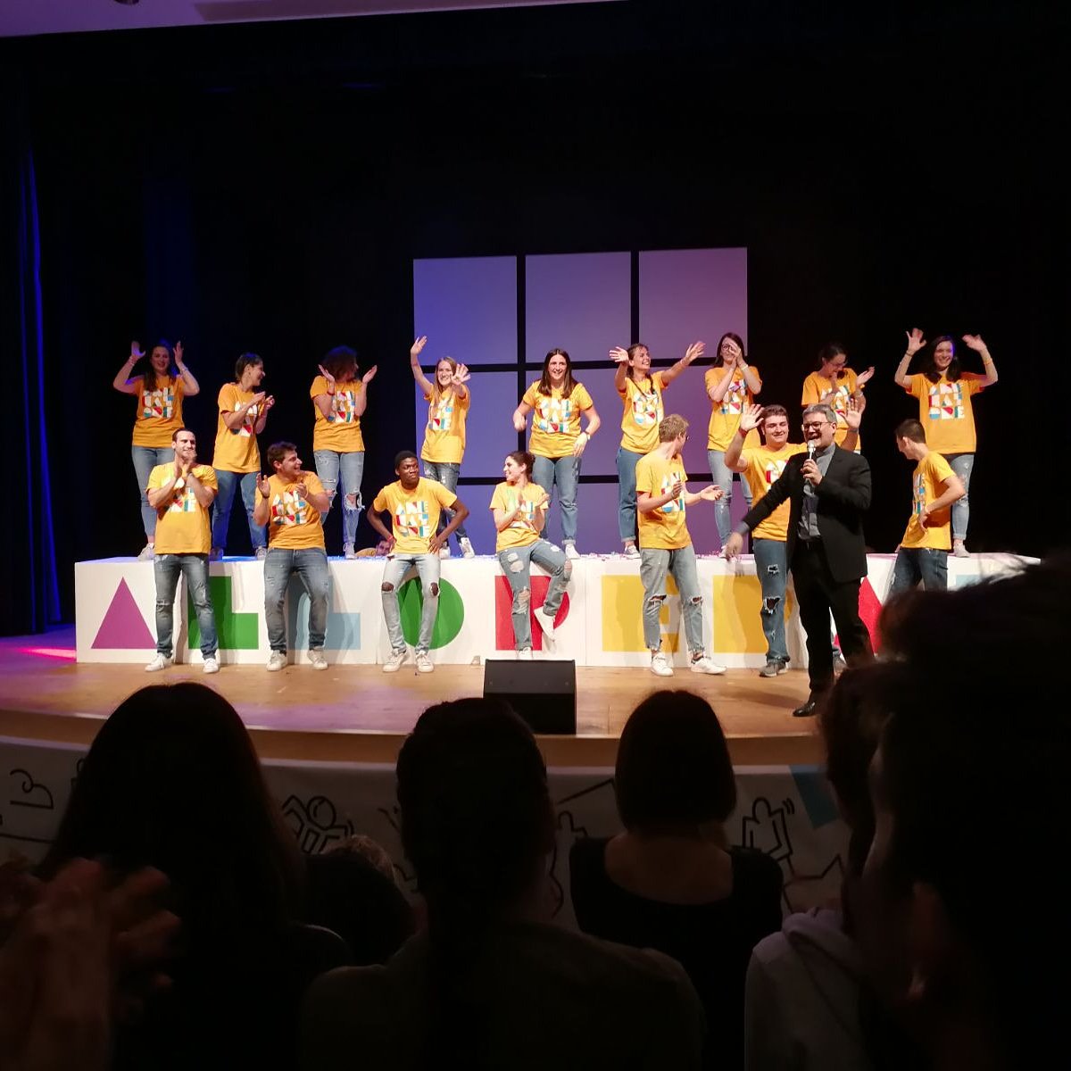 Santalessandro1's tweet image. Ora tutti #allopera #presentazione #Cre