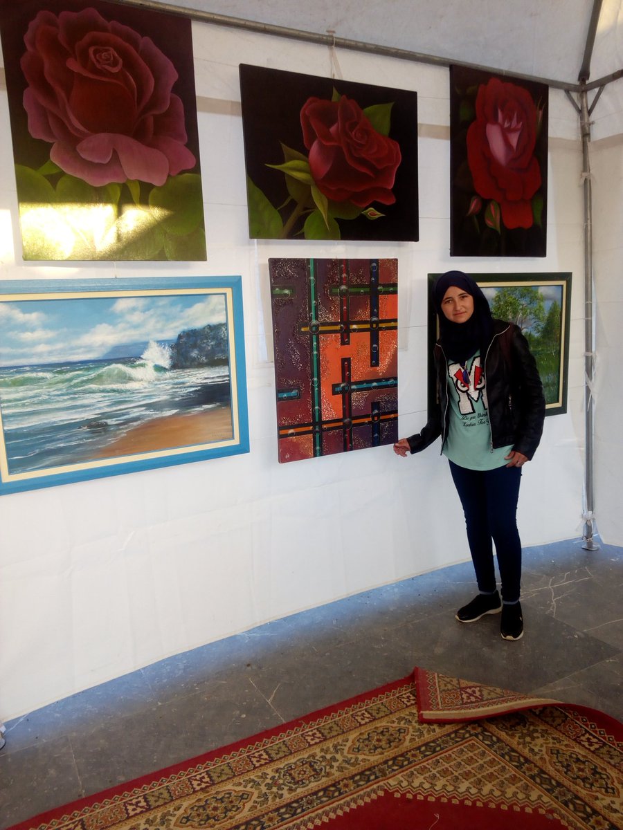 كبريائي هو فخري.. كرامتي هي أعتزازي.. حلمي هو طموحي.. ثقتي بنفسي هي قوتي.. حبي هو سلاحي.. هذا ليس غروراً مني.. بل صفات شخصيتي😉😎