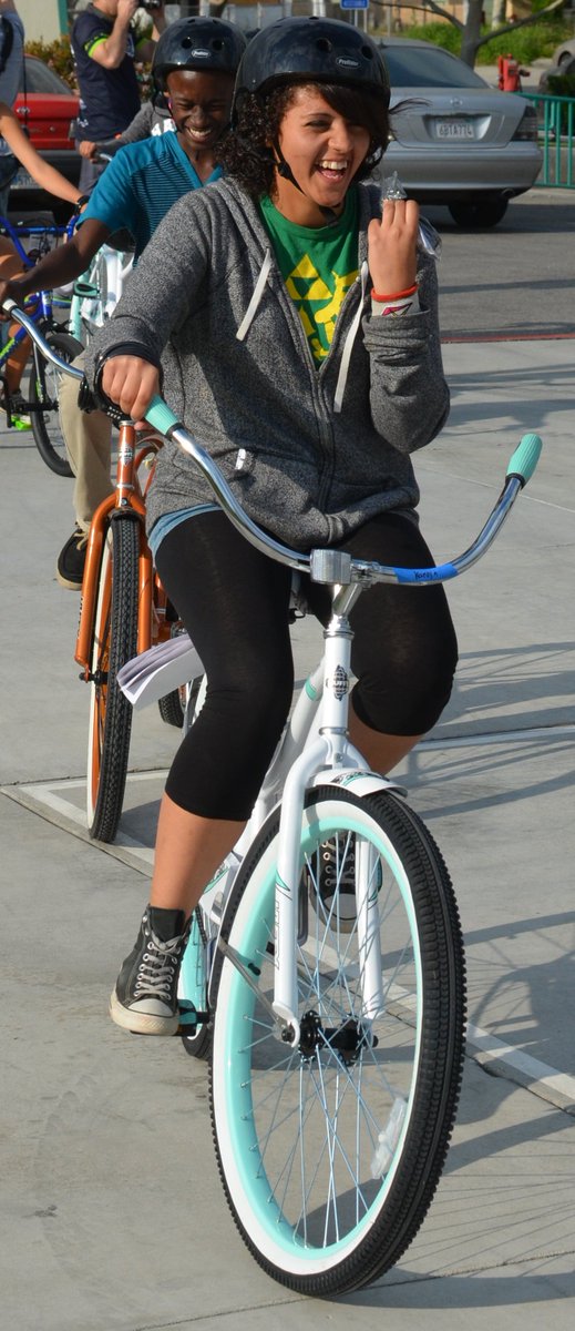 BeGreatIE's tweet photo. Hope everyone got to spend some time outside this weekend! #advertisement #claritin #20MinutesofSpring #BeGreatIE #boysandgirlsclubs #cycling #RedlandsClassic #BGCSpring #Redlands #BikeMonth #healthylifestyle https://t.co/iQ4F1BqUSz