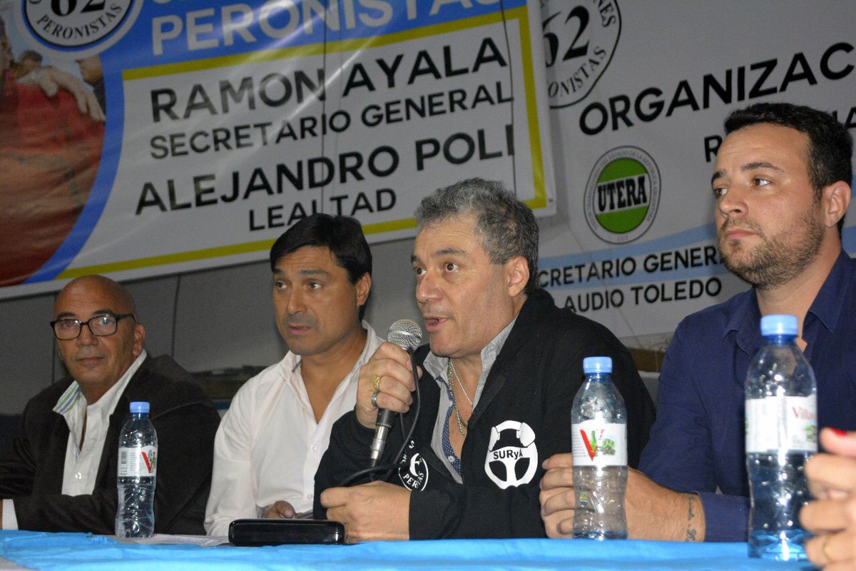 prensa62org's tweet photo. Los compañeros presentes en la normalización de la delegación Avellaneda de las 62 Organizaciones ✌🏼#AyalaConducción https://t.co/5slAdbAsN2