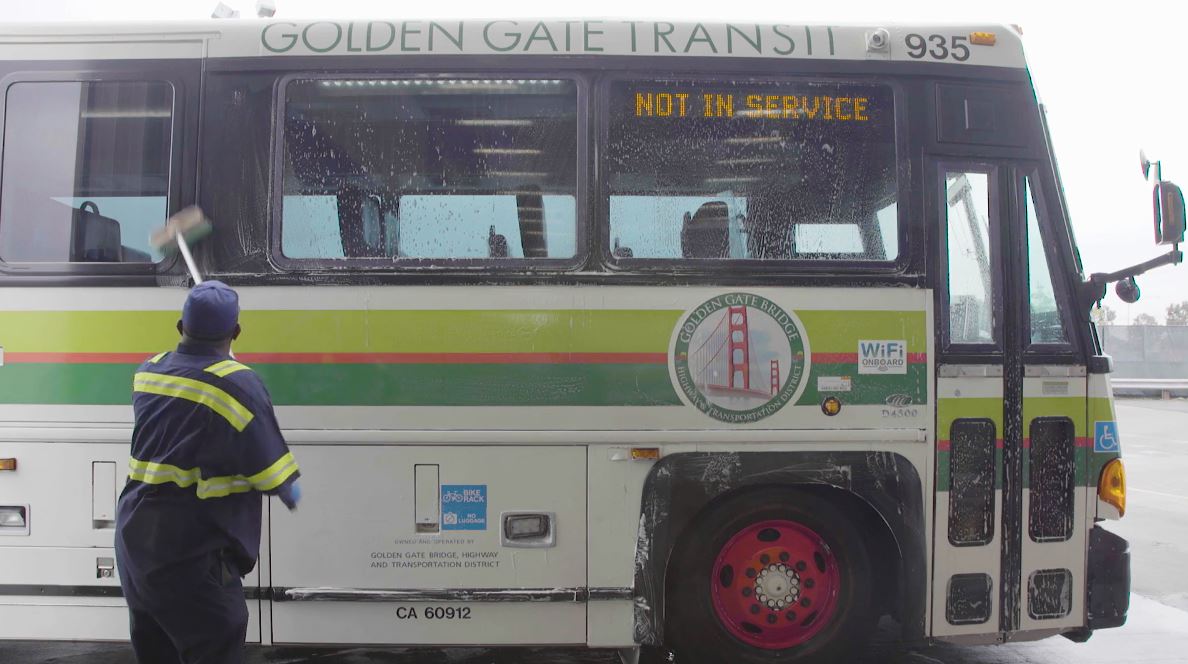 GoldenGateBus's tweet photo. We take a lot of pride in offering a comfortable &amp; clean ride for our customers! It's #WhatWeDo #ThanksForRiding
https://t.co/bKSvZud51e https://t.co/VDyfB3MAGv