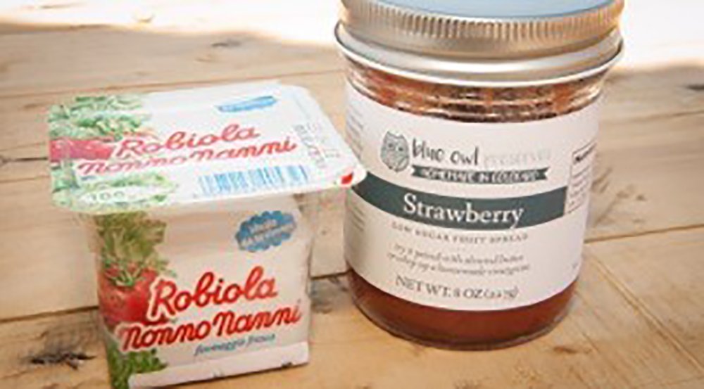 Our #MothersDay strawberry &amp; cream crepes are made w/ local fav, @blueowlpreserves. Their strawberry jam pairs so well w/ Robiola's Nonno Nanni. Served w/ strawberries, lemon-basil syrup, blood-orange juice, &amp; a @NovaCraftChocolate truffle. $16.99/box. Preorder @ 303-248-3983