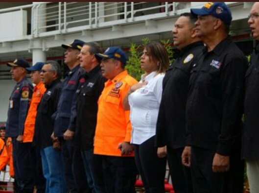 #4May| El Director Nacional de Protección Civil y Administración de Desastres G/B Randy Rodríguez <a href="/randy2re/">G/B Randy Rodríguez</a> felicitó  a los más de 1.000 graduados que hoy pasan a formar parte del pie de fuerza de nuestra Protección Civil a nivel Nacional <a href="/PCivil_Ve/">Protección Civil</a> <a href="/ReverolNestor/">Nestor Reverol</a> <a href="/VGRPC/">VGRPC</a>