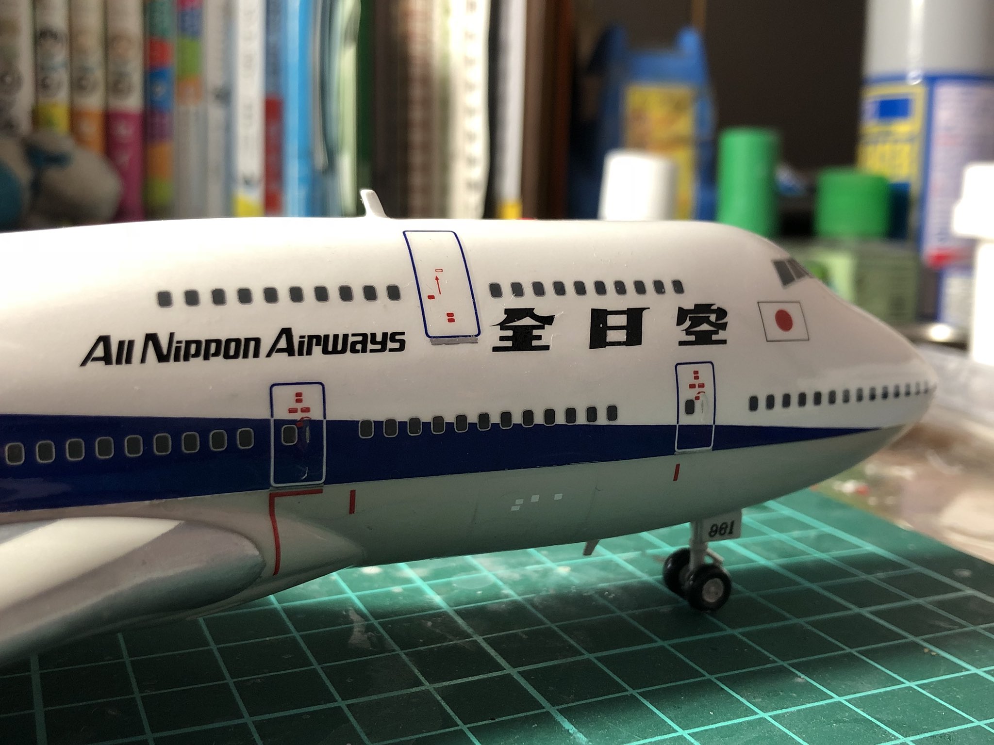 ジャンク】1/200 ANA B747-400 JA403A 漢字ロゴ ジャンク】1/200
