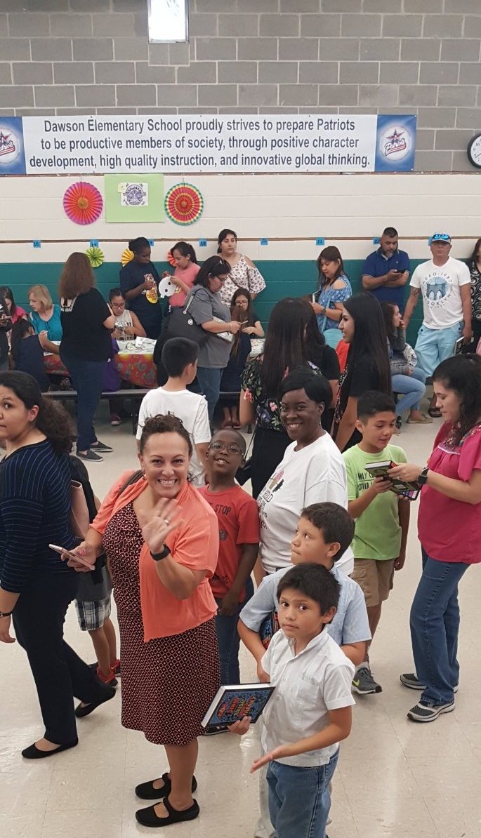 RMArredondo_3's tweet photo. Enjoying #CocoNight with our very special guest @dianalopezbooks ! A wonderful turnout! We are so grateful! #dawsonshines @CCISD @rasilva60 @laurastout08 https://t.co/ht8SrVeBXP