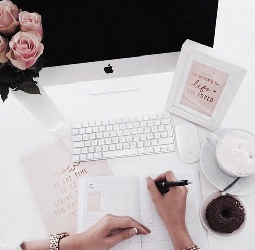 FaulknerLeo's tweet photo. Ultimando detalles 💍 https://t.co/UJNc42A6ap