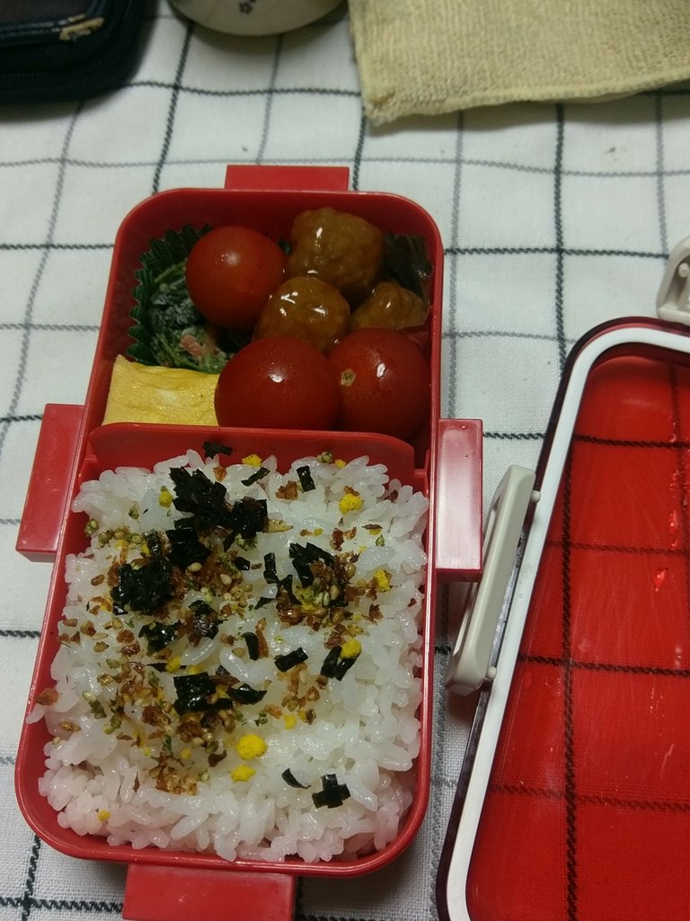 cppwMY3XuIsRKsZ's tweet image. おはようございます。GW もあと少し。毎日のお弁当も大変です😱世のお母さん、奥様方いつもいつもありがとうございます。感謝感謝です‼️１日１回でも笑顔で、ありがとうを😉