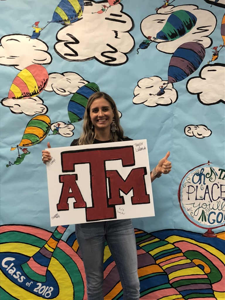 GenTXVictoria's tweet photo. #GenTxVictoria #CollegeIsWhatsNext #VWHS https://t.co/2VEp9a5fQj