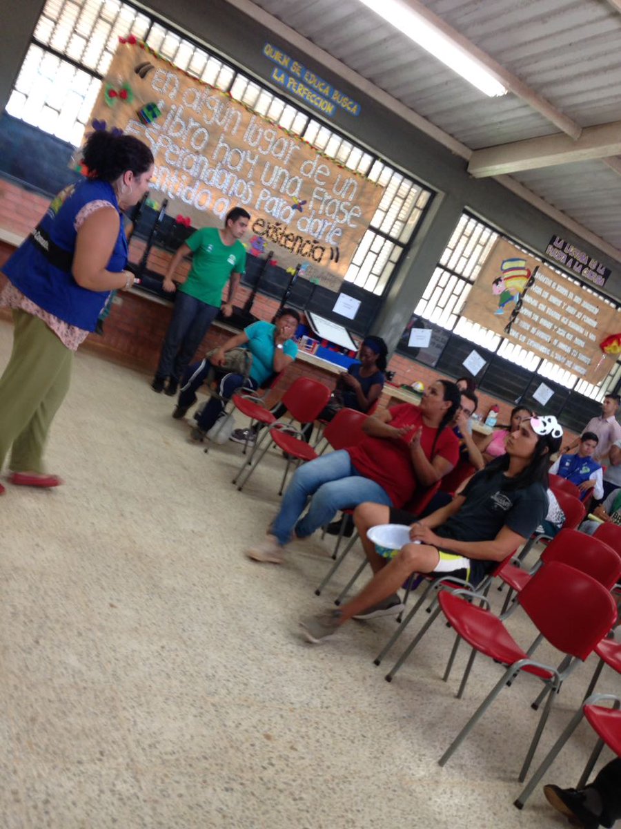 Laventanacirco's tweet image. Encuentro con docentes y gestores en el Retorno #Guaviare, generando lazos de compromiso con el respeto de derechos de niñas y niños.
#Circópolis #CircópolisQuiereHacerteFeliz @ICBFColombia #Amas @gipadile @erikactriz @erikjerena