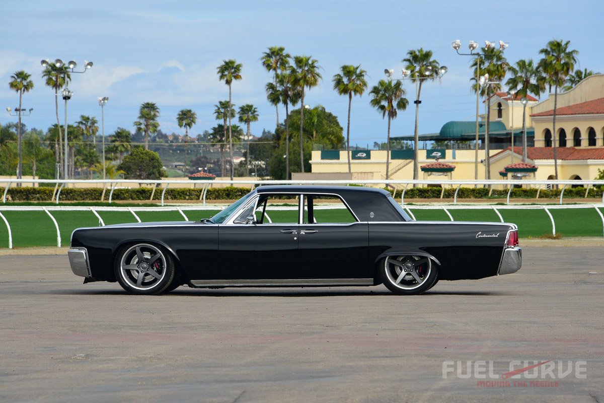 ForgelineWheels's tweet image. Built to disturb the peace? No better roar than a #protouring #Lincoln #Continental on #Forgeline #CF3C! forgeline.com/customer_galle…