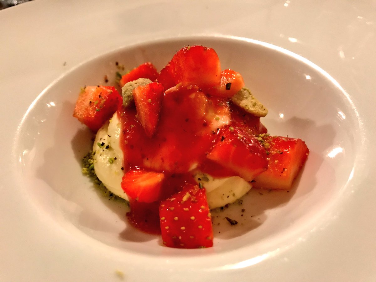 viaggiaescopri's tweet photo. Ottima cena all’Agriturismo Agra Mater, tra i colli di #Colmurano questa azienda agricola offre sistemazioni per il soggiorno e un menù fantastico e fantasioso.
#MontiAzzurri
#montiazzurritraterraecielo #Macerata https://t.co/T4FtFT7RGY