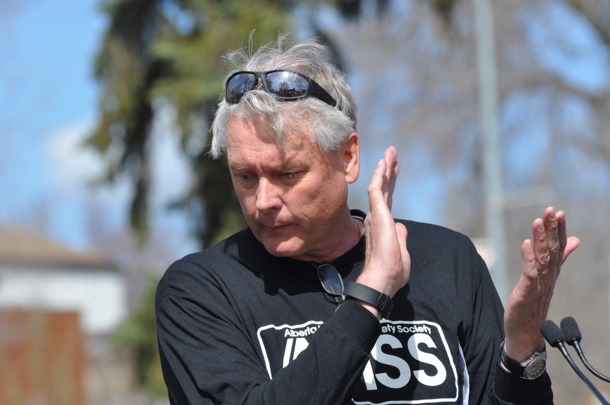 ab_amss's tweet photo. @GordSteinke Thanks Gord, such a great MC and speaker. #ThinkBike2018 @MJForbes @TrmptRider @TruckerDougYEG @VisionZeroYEG @productionworld @RCMPAlberta Love this picture of you, so focused. https://t.co/y48YHq84L2