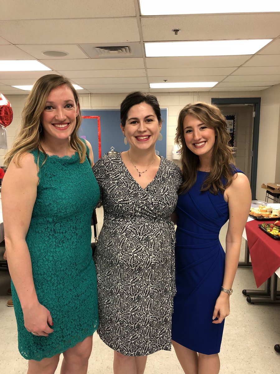 Dr_Sanders_APSU's tweet photo. So proud of these ladies & all my #APSUIOPSY Master’s students celebrating their graduation from afar! Congrats! 🎊🙌🎉 #BeAGov 🔴🎩⚪️ https://t.co/37wphnjtY9