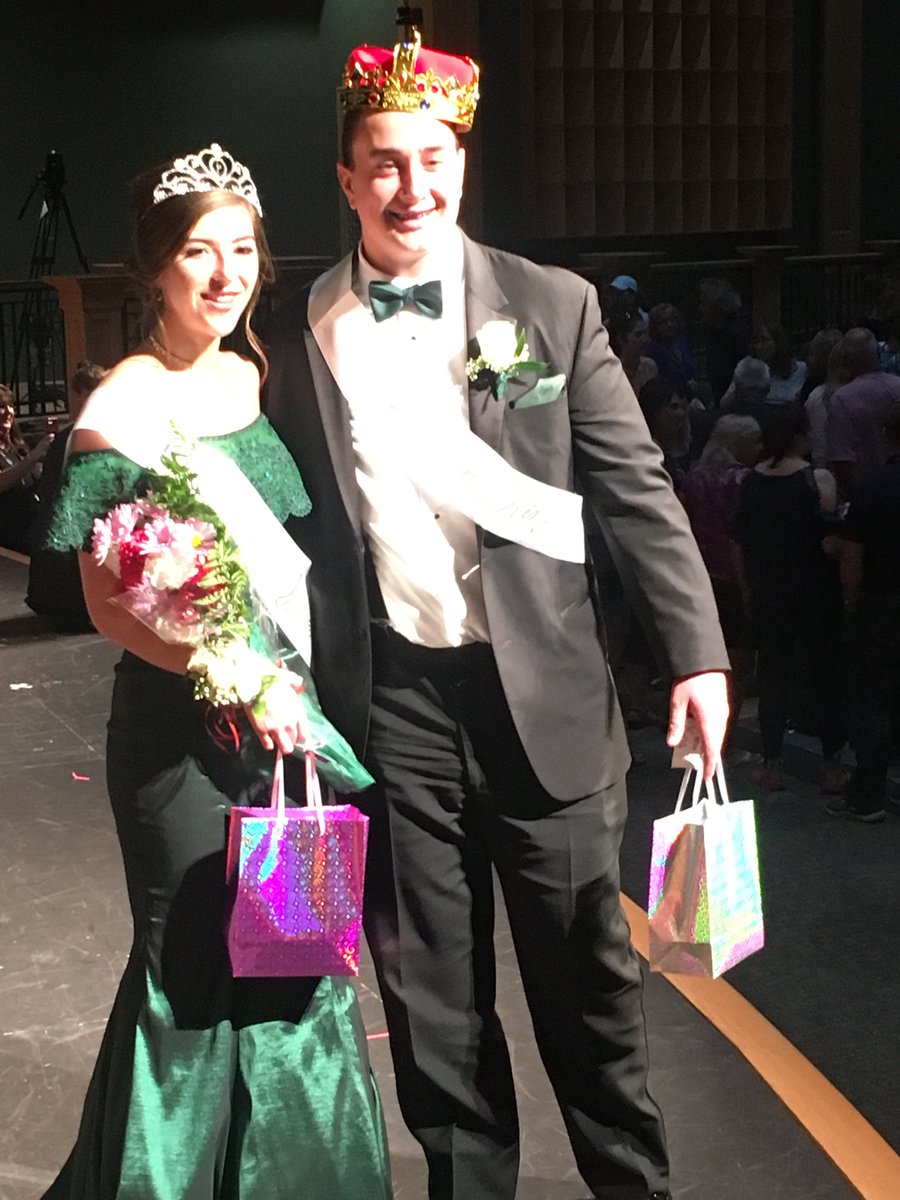 ADack_AP's tweet image. 2018 Jr. Prom King and Queen Mikayla Vargus and Sal Clifford