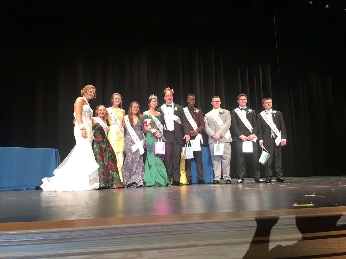 ADack_AP's tweet image. 2019 Jr. Prom King and Queen Court
