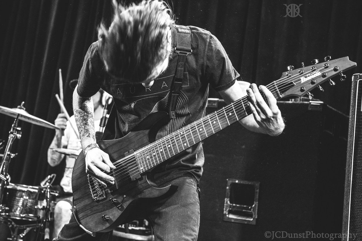 You down with the 8-strings?
#donk #dj0nt #th0ll