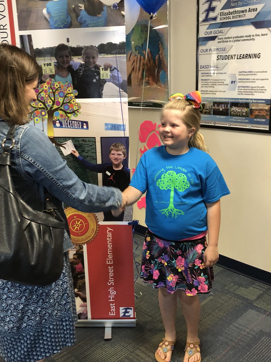 MrsElliott2nd's tweet photo. Beyond proud of my second grade leaders! They did an amazing job teaching community leaders about the 7 Habits during Leadership Day. Love them! #easthighleaders #proudteacher #LeadershipDay https://t.co/ot7hYJWoqJ