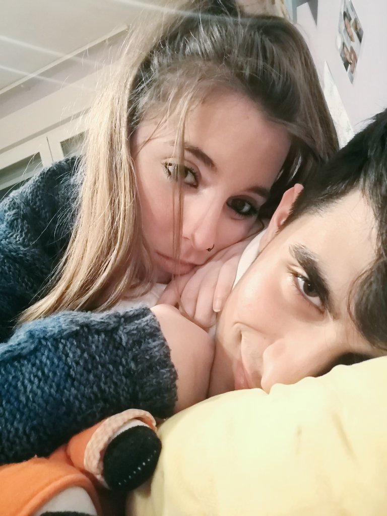 Aleejandraa__22's tweet photo. Que bonito es poder tener a alguien como tú..❤ https://t.co/f1sGtxU43J