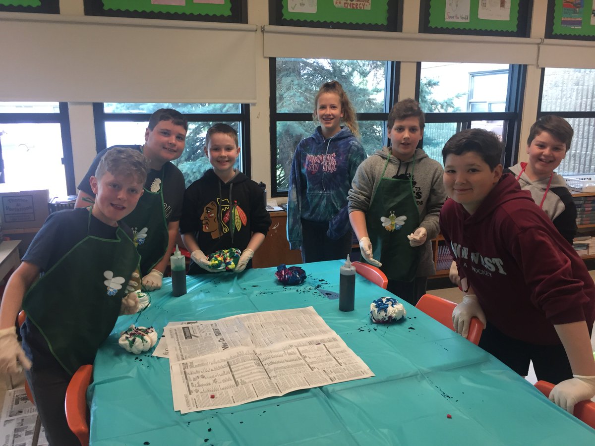 mrs_s_peterson's tweet image. Project Smile:) 2018 Soooooo much fun! 
#TBTEngineering @TBCDSB_Ignatius @tbcschoolsit