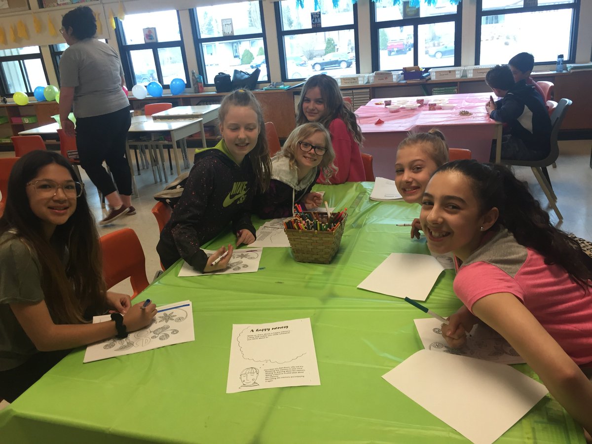 mrs_s_peterson's tweet image. Project Smile:) 2018 Soooooo much fun! 
#TBTEngineering @TBCDSB_Ignatius @tbcschoolsit