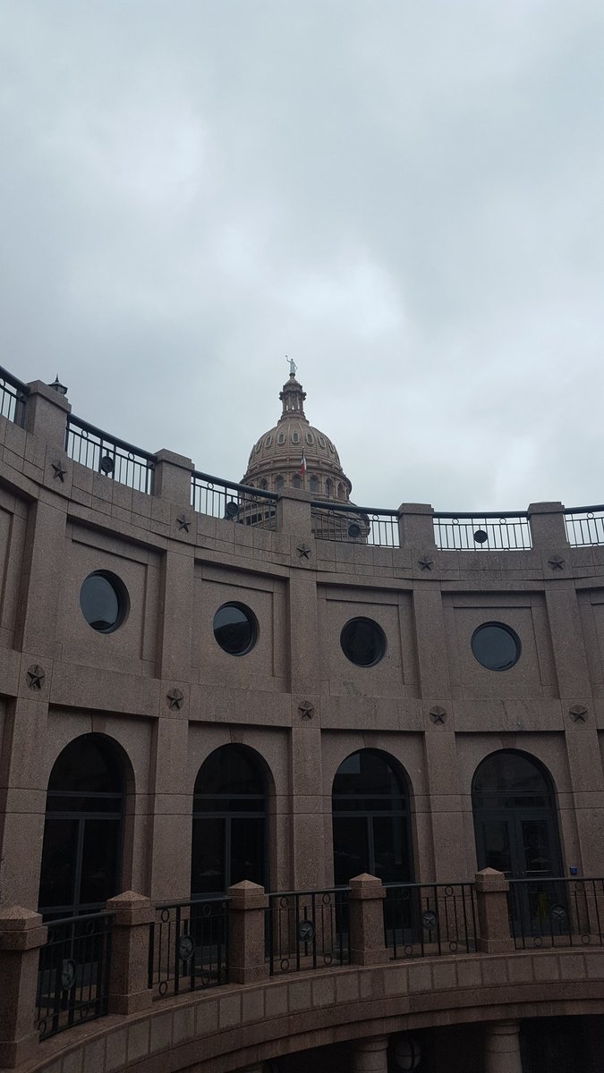 MissJShields1's tweet photo. Such a fun day! The Capital! #TexasHistory  #lavrocks #lvrocks #learninginaction @LAV4thGrade @LaVillitaElem @CFBISD https://t.co/akwGARXRcX