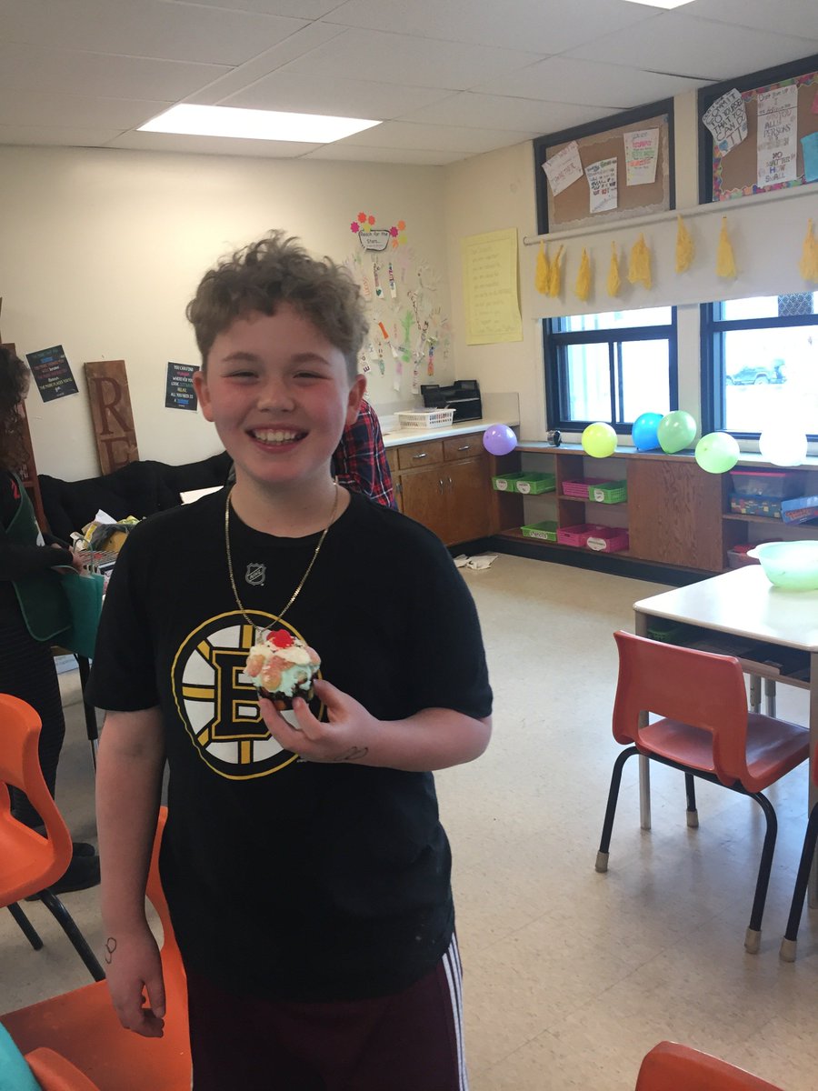 mrs_s_peterson's tweet image. Project Smile:) 2018
Thanks kiddos for a memorable day:)
#TBTEngineering @TBCDSB_Ignatius @tbc_schools @TBTEngineering