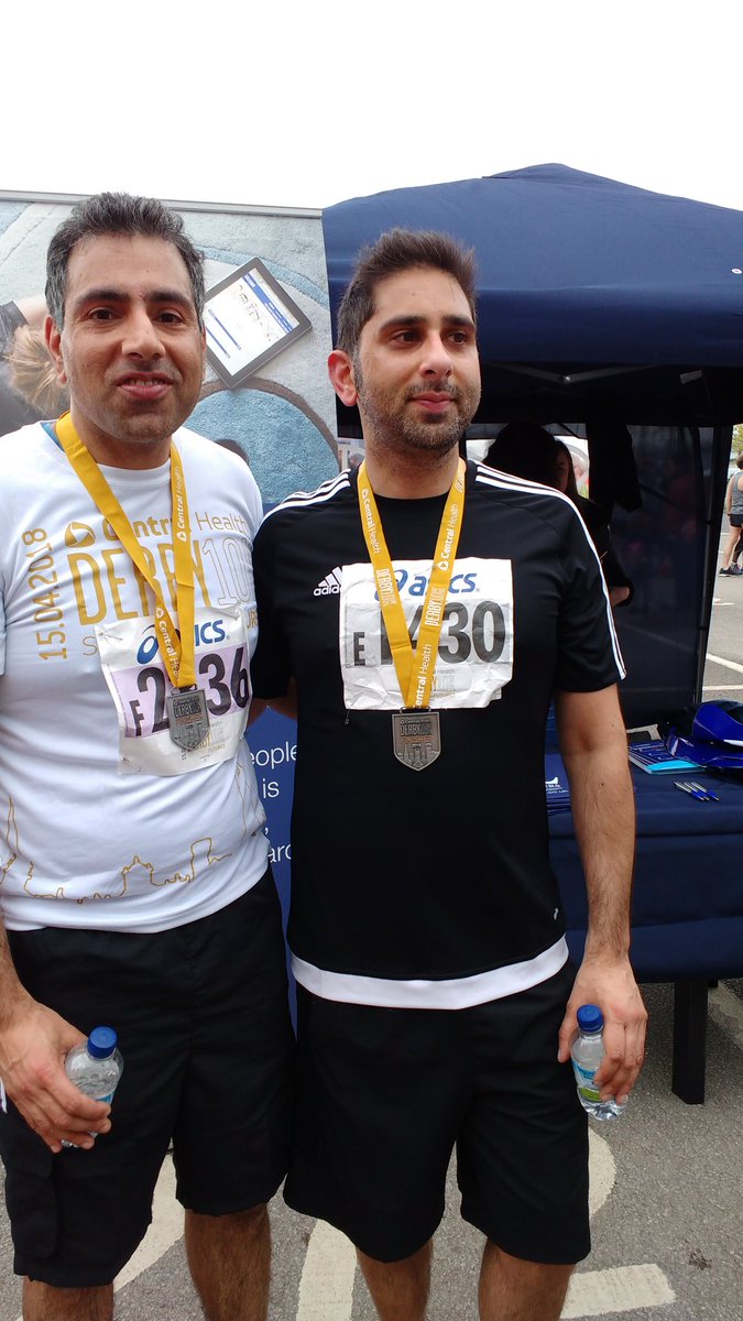 Good evening you lovely Gogglebox fans, for your information, the fourth one on the Siddiqui sofa tonight was Raza, the prodigal son. Well done Raza, never too late!