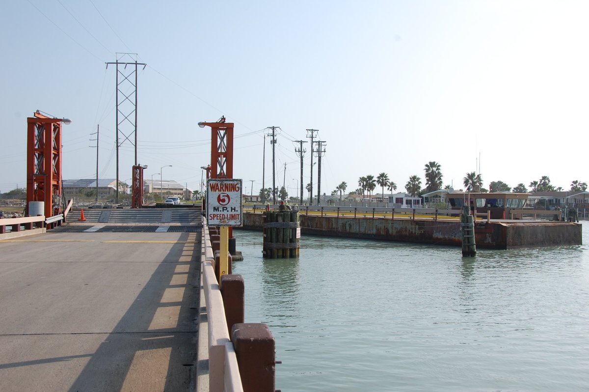 The Garcia Street swing bridge will <a href="/pi_chamber/">Port Isabel Chamber</a> will soon be the only operating swing bridge in Texas! Is open in Pic <a href="/TheHistoryofTX/">✯ The History of Texas</a> <a href="/UntoldTexas/">AJWagner~UntoldTX</a> Read bit.ly/2kdc5TG