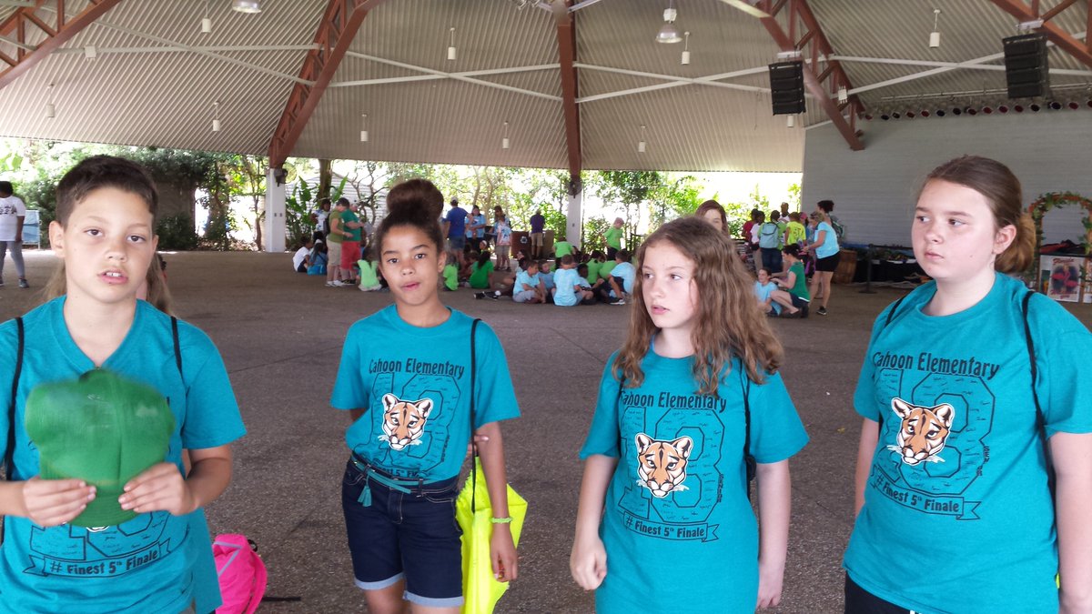 PTA_Cahoon's tweet photo. @HCPSCahoonES #Finest5thFinale trip to @SeaWorld https://t.co/AtWTGUj0Dz