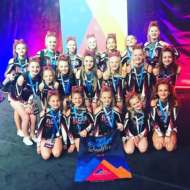 utahfusion's tweet photo. Straight to FINALS... FUSION BOMBSHELLS!!! Ready to take on Day 3!!! Excited to see them in Finals!!! #fusionswag #fusionbombshells #summit2k18 https://t.co/3sIPvbDtc9 https://t.co/TsQG8qNMMK